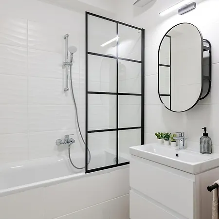 Parkwest Azure - By Park Apartman *