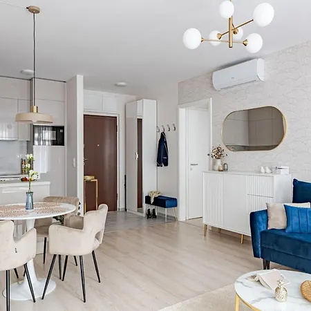 Parkwest Azure - By Park Lägenhet Budapest