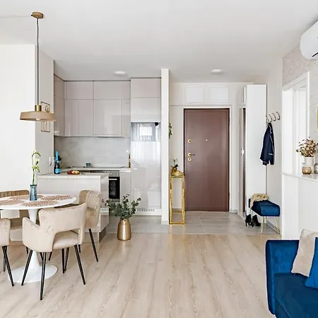 Parkwest Azure - By Park Lägenhet Budapest